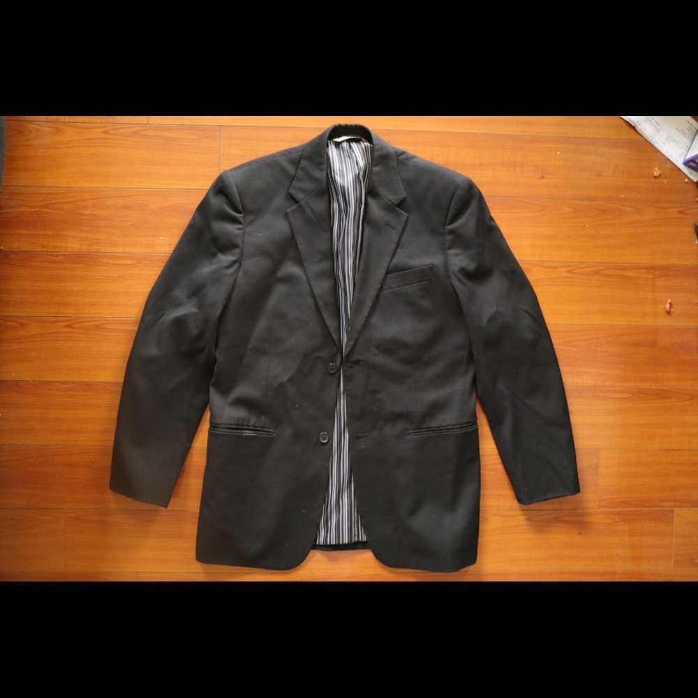 Men’s Perry Ellis black blazer